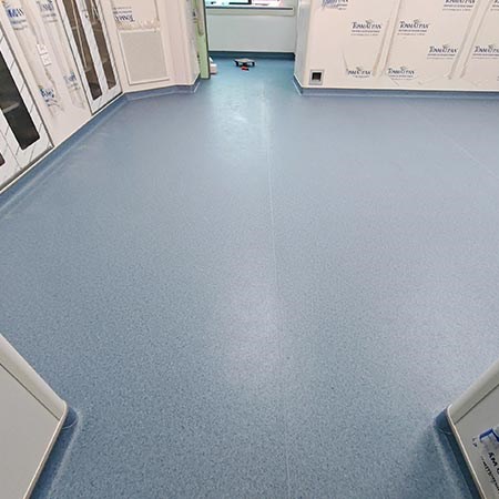 LOẠI VẬT LIỆU LÁT SÀN NÀO TỐT NHẤT CHO BỆNH VIỆN?